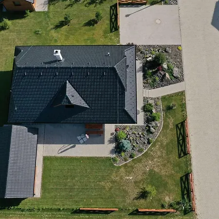 Villa Mj *