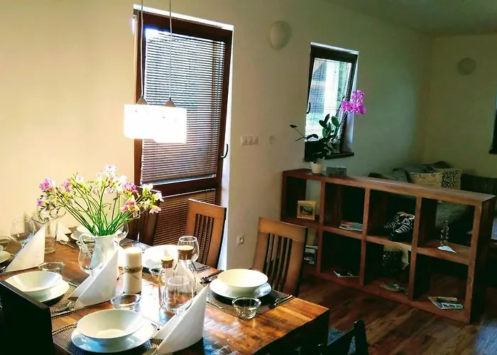 Villa Mj *